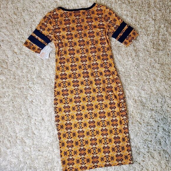 LULAROE Julia Dress    - Picture 5 of 5